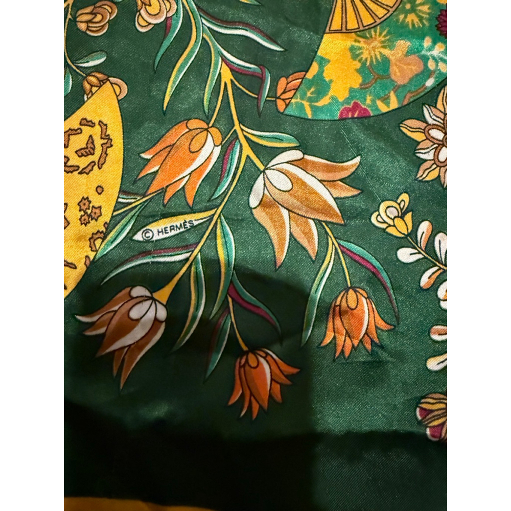 Women's Hermès Fleurs et Papillons de Tissus Silk Scarf One Size Green Yellow - Picture 4 of 6